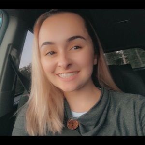 Meet your Posher, Jacquelyn